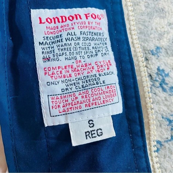 Vintage London Fog Rain Jacket Removable Thinsulate Lining and Hood Ladies Sz S - Picture 15 of 15